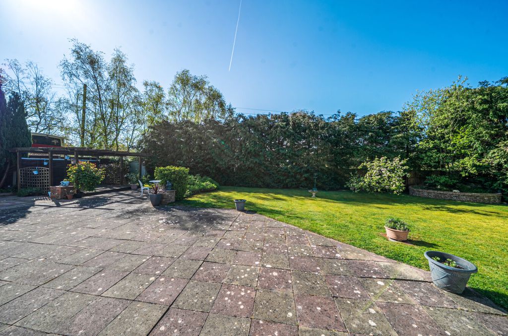 Property photo 3 of 18 1449133-38-69E892...