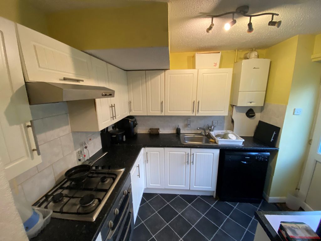 Property photo 2 of 7 3