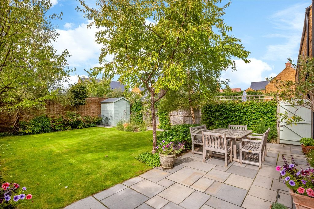 Property photo 2 of 19 Picture No. 17