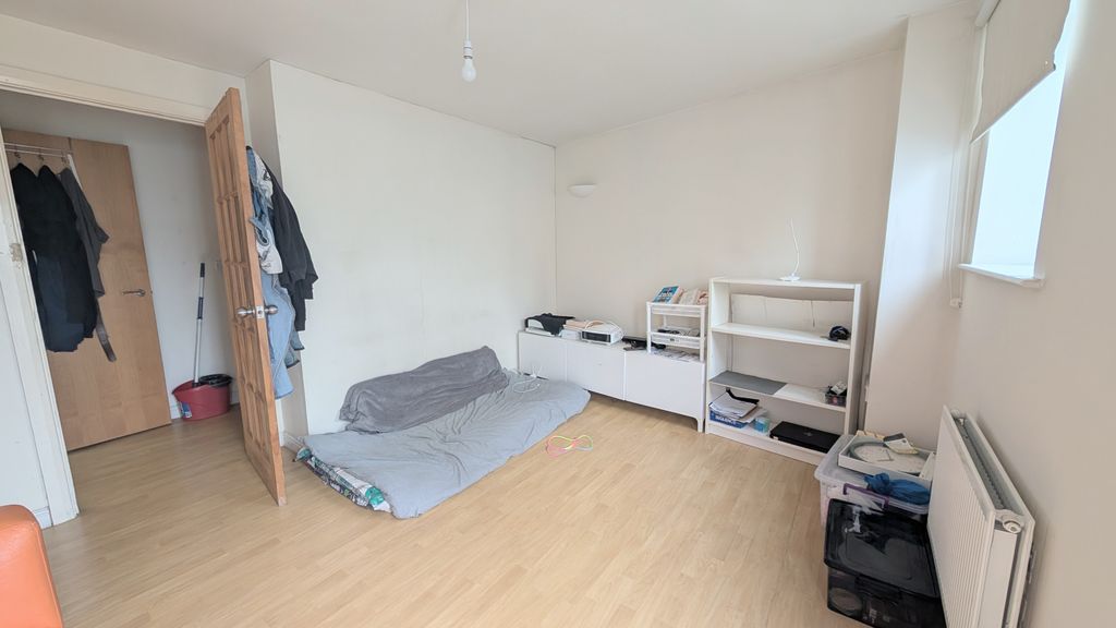 Property photo 3 of 11 Image