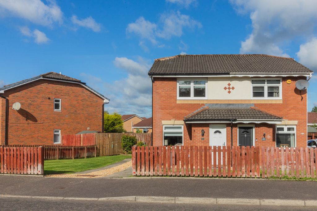 Property photo 2 of 31