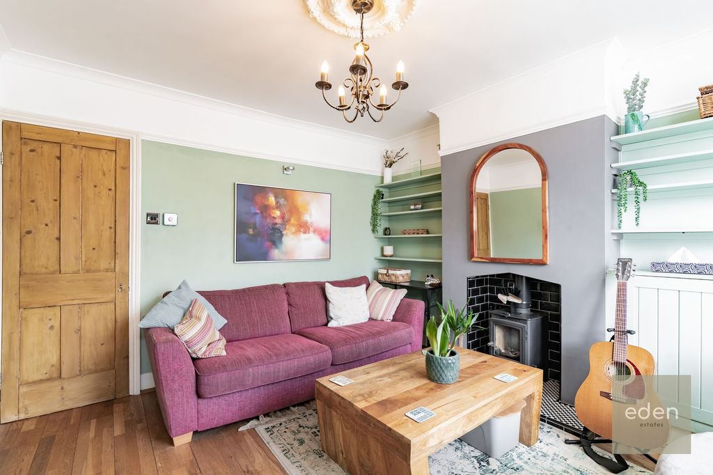 Property photo 3 of 28