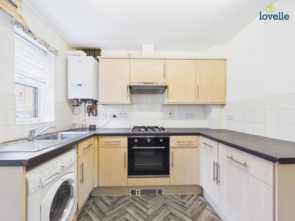 Property photo 3 of 16