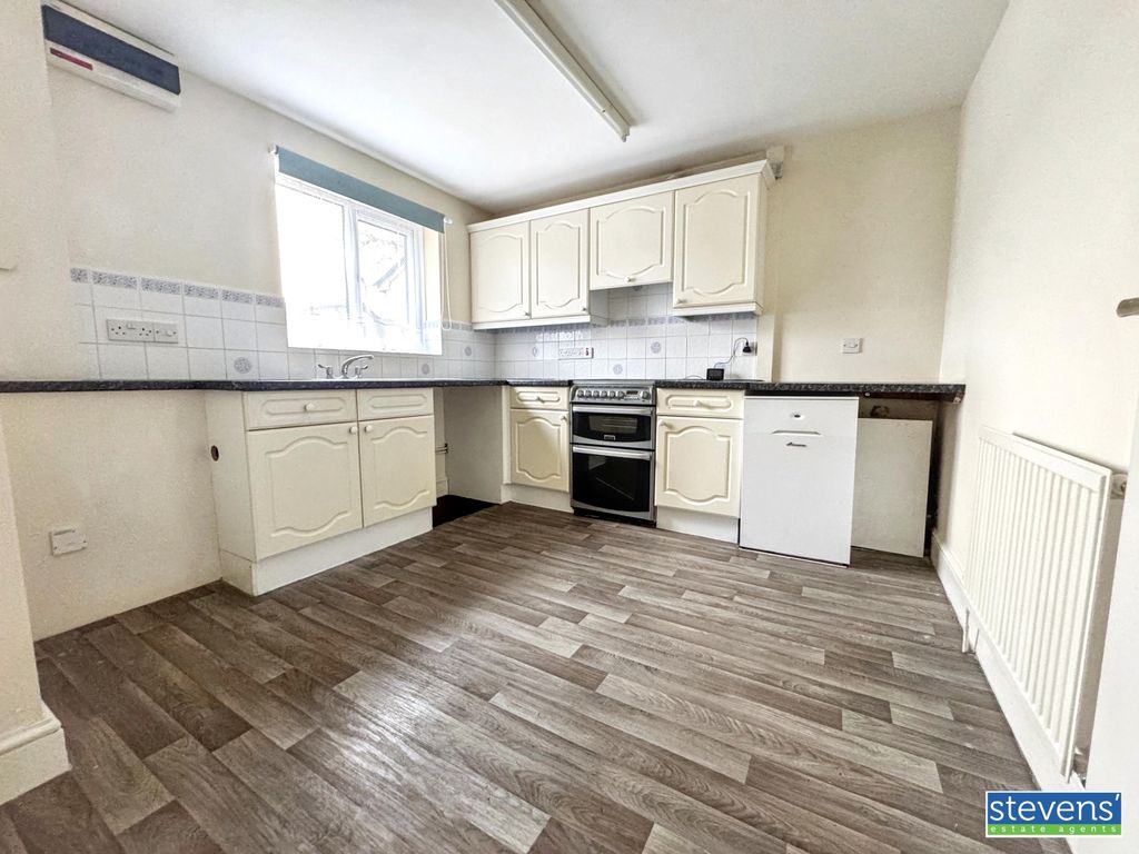 Property photo 2 of 13 Image0 (1)