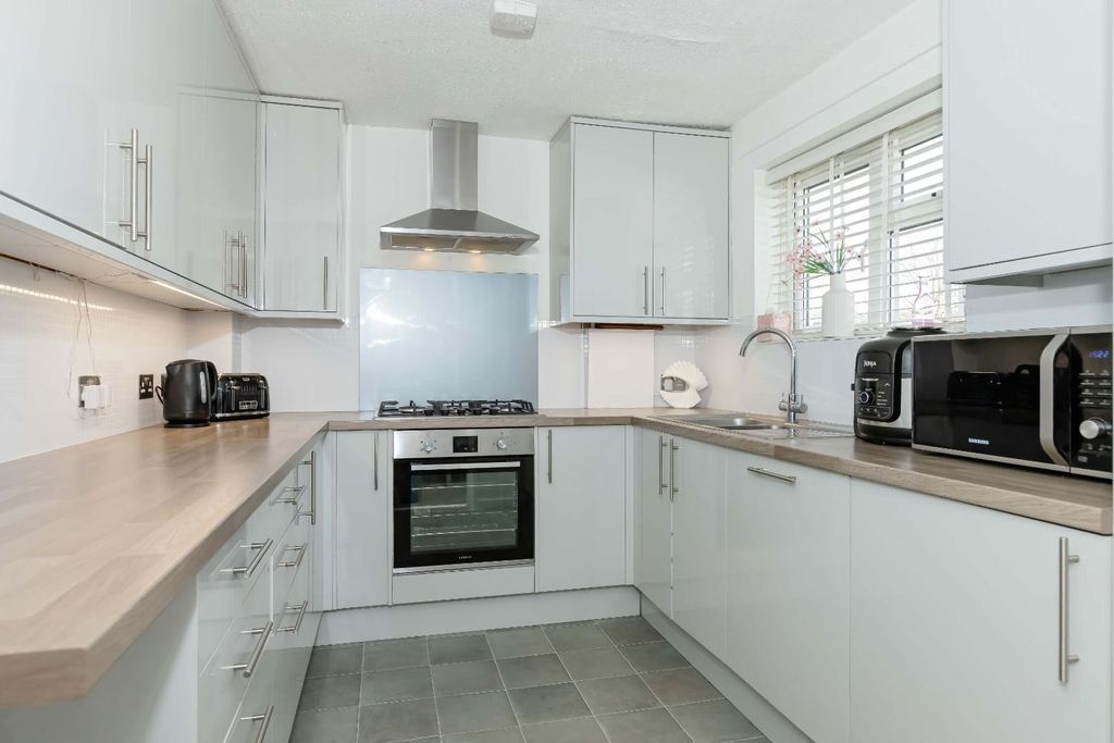 Property photo 3 of 28 Piltdown_8.Jpg