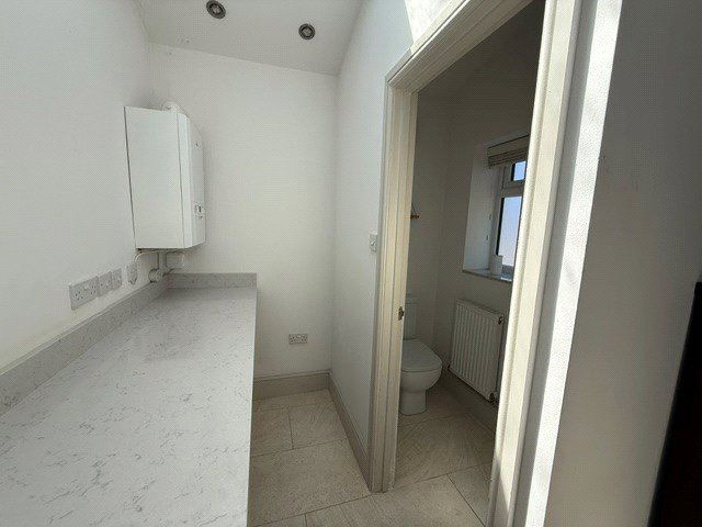 Property photo 3 of 16 Picture No. 15