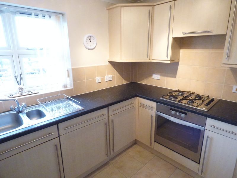 Property photo 1 of 7 Kitchen