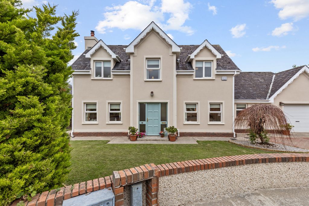 Property photo 1 of 36