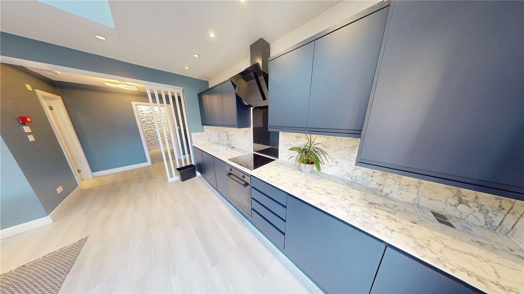 Property photo 2 of 7 Picture No. 04