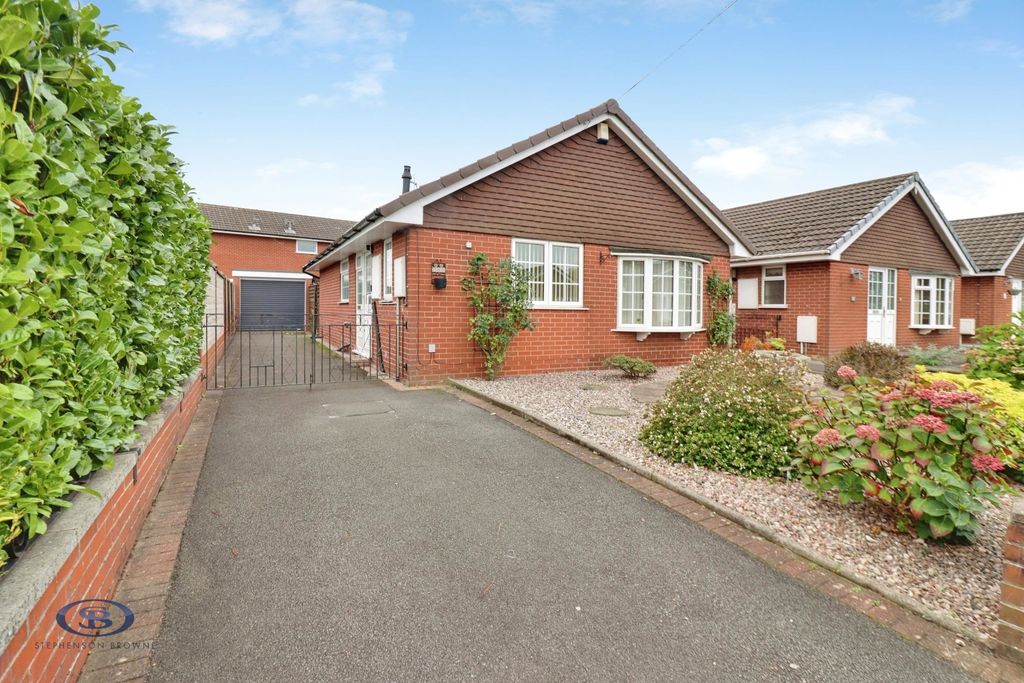 Property photo 1 of 16 Pbox-Img.Jpg