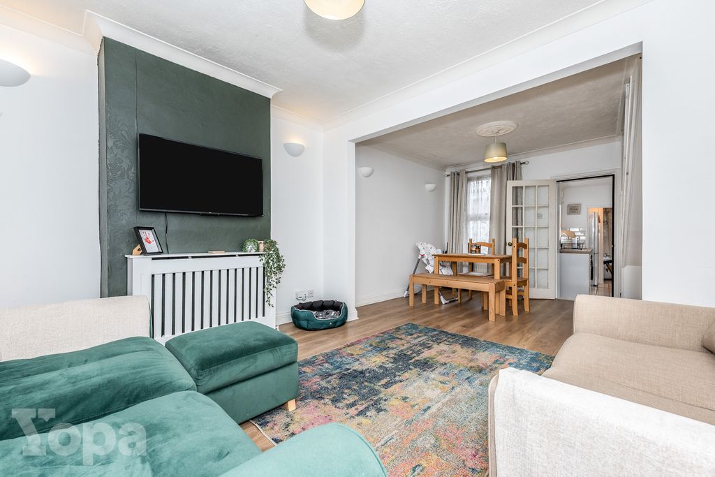 Property photo 2 of 14 Photo #2