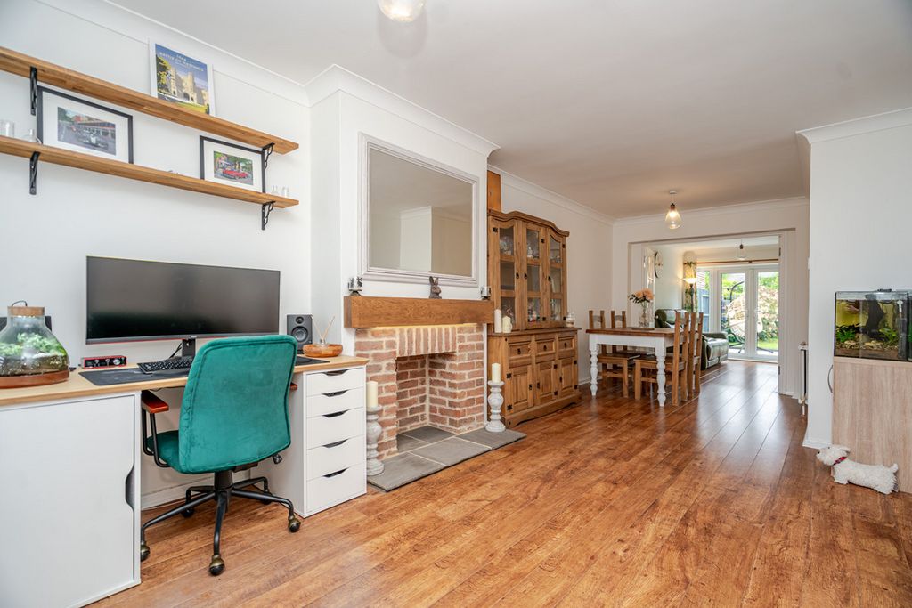 Property photo 3 of 22