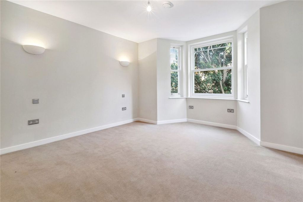 Property photo 2 of 5