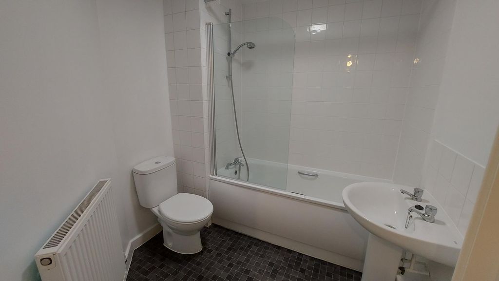 Property photo 2 of 13 Bathroom