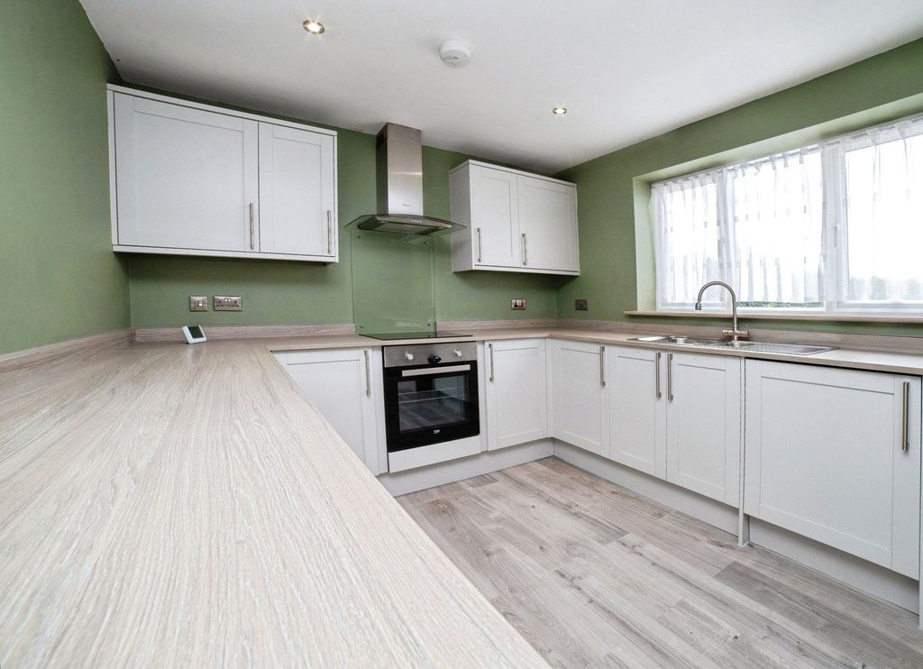 Property photo 3 of 11 Picture No. 24