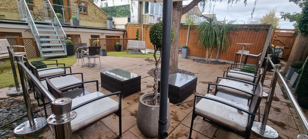 Property photo 2 of 30