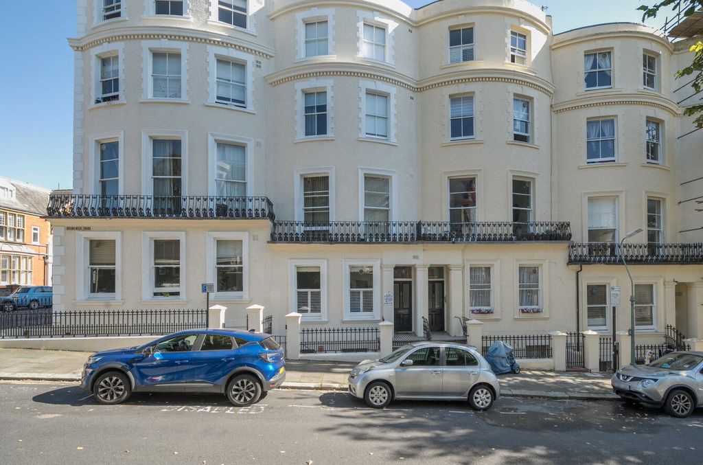 Property photo 1 of 12 1525019-1-1A0d885...