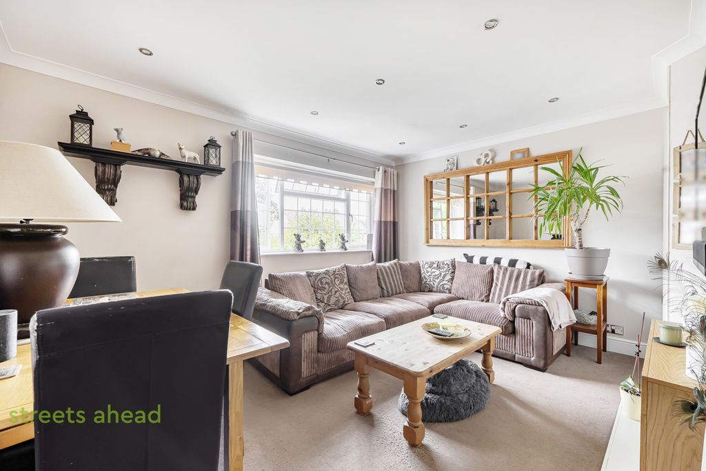 Property photo 2 of 10 1678Ac56-477B-48F...