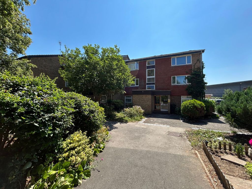 Property photo 1 of 5