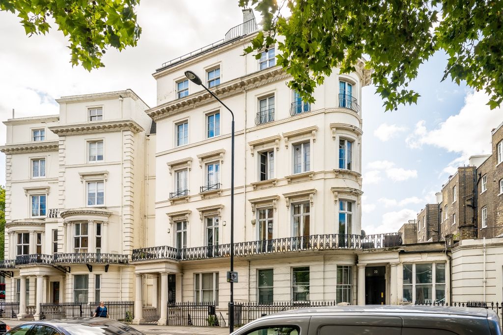 Property photo 1 of 14 External