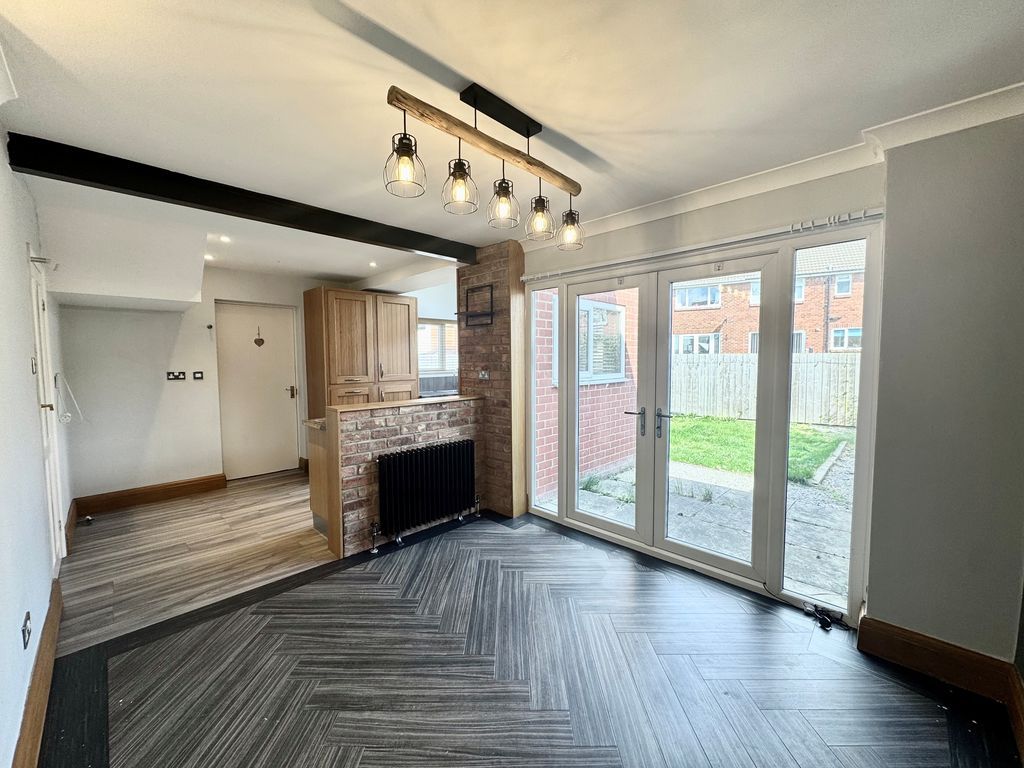 Property photo 3 of 12 Photo 10