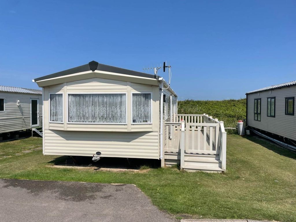 Property photo 1 of 32