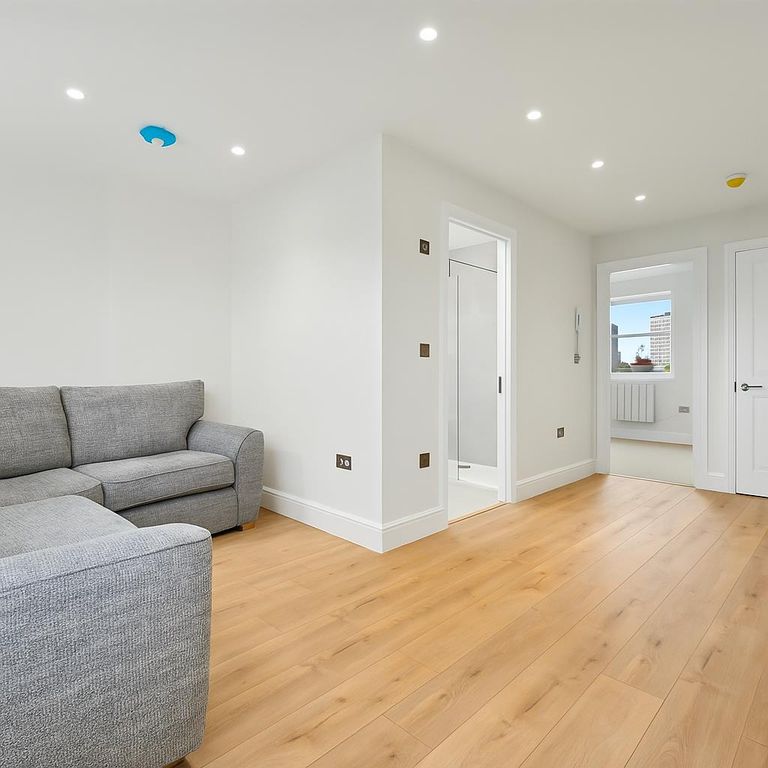 Property photo 2 of 8 Living Room.Png