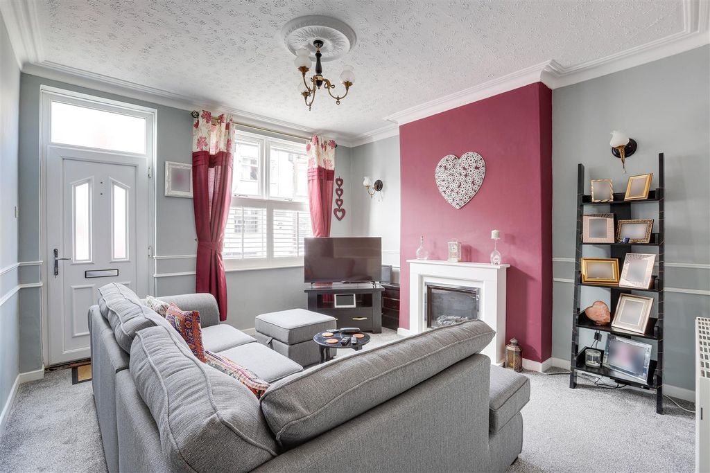 Property photo 2 of 18 37.Jpg