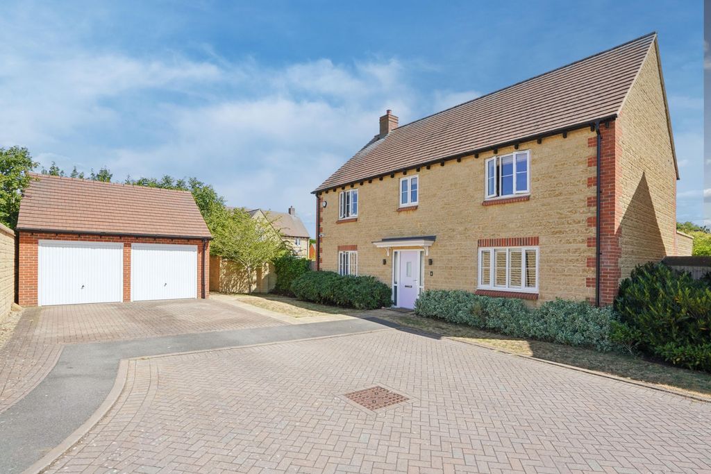 Property photo 1 of 35