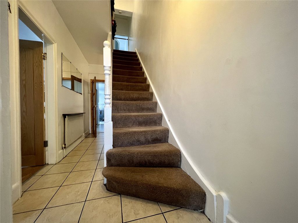 Property photo 2 of 23 Picture No. 09