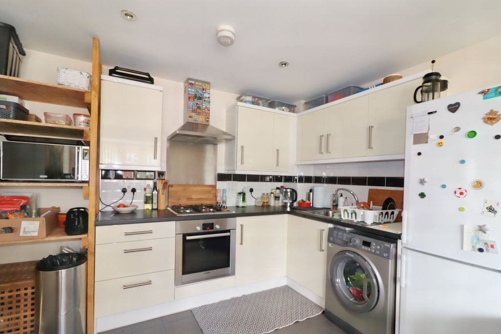 Property photo 2 of 5