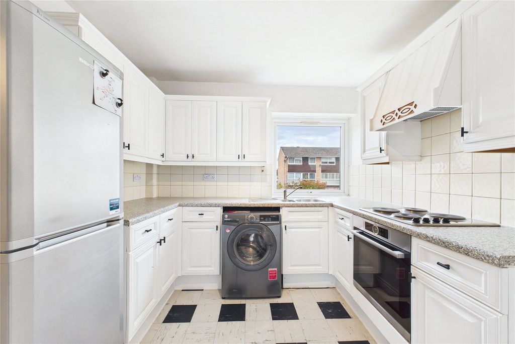 Property photo 3 of 10 Picture No. 14