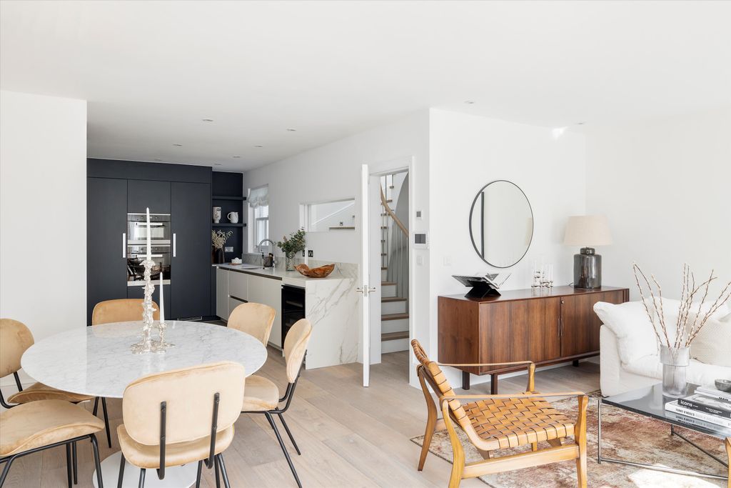 Property photo 2 of 13 Image