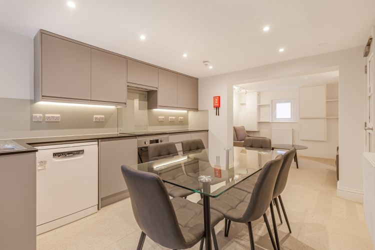 Property photo 3 of 11 310345