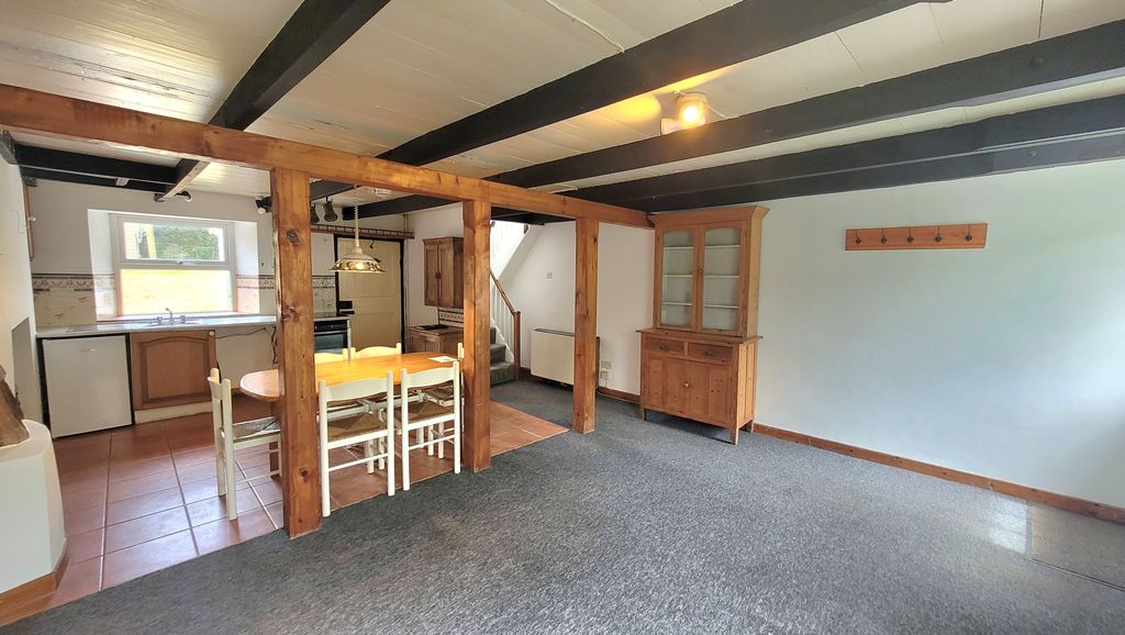 Property photo 2 of 9