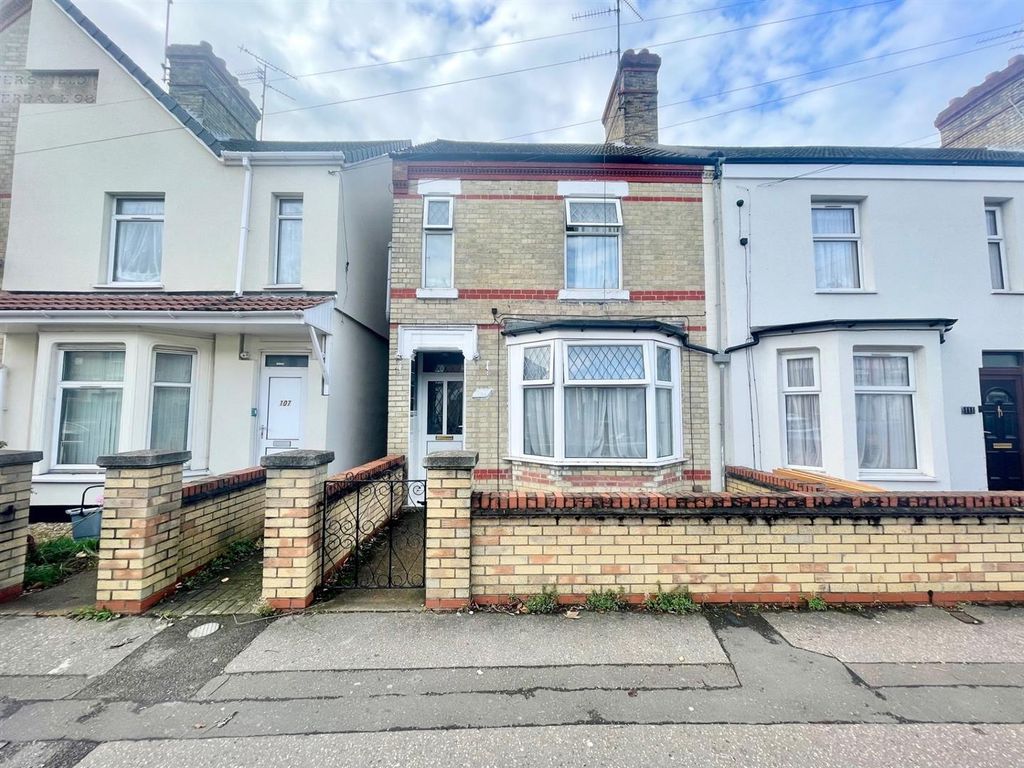 Property photo 1 of 11 Front.Jpg