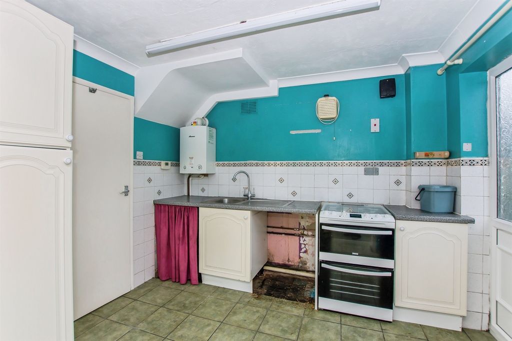 Property photo 2 of 15