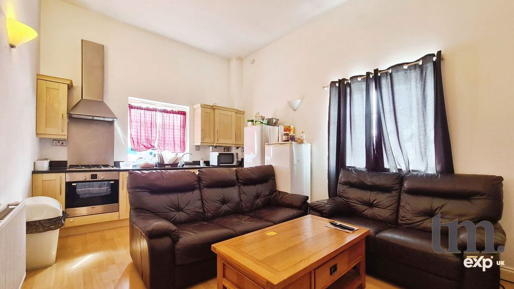 Property photo 2 of 4
