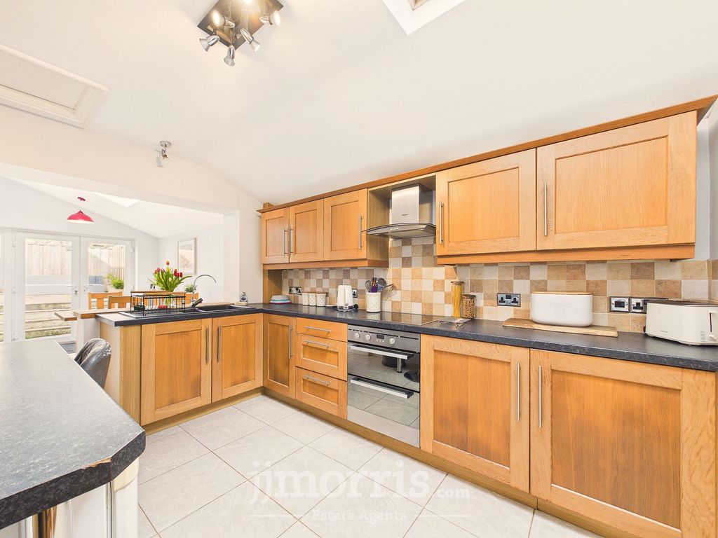 Property photo 2 of 24