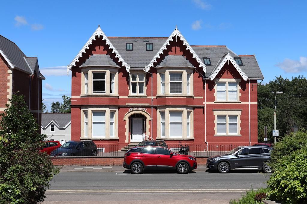 Property photo 1 of 6