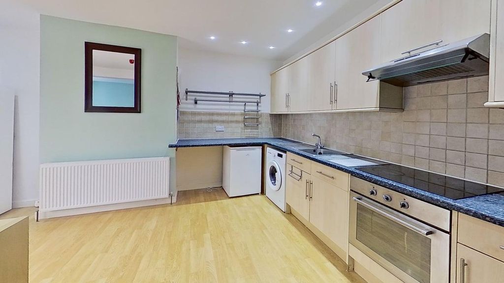 Property photo 1 of 14 7-Derwentwater-Grove-Kitchen