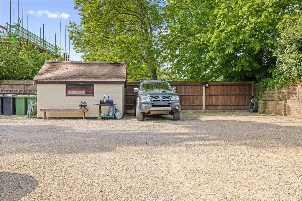 Additional image 15 of 2 bed flat for saleHaslemere Road, Liphook GU30