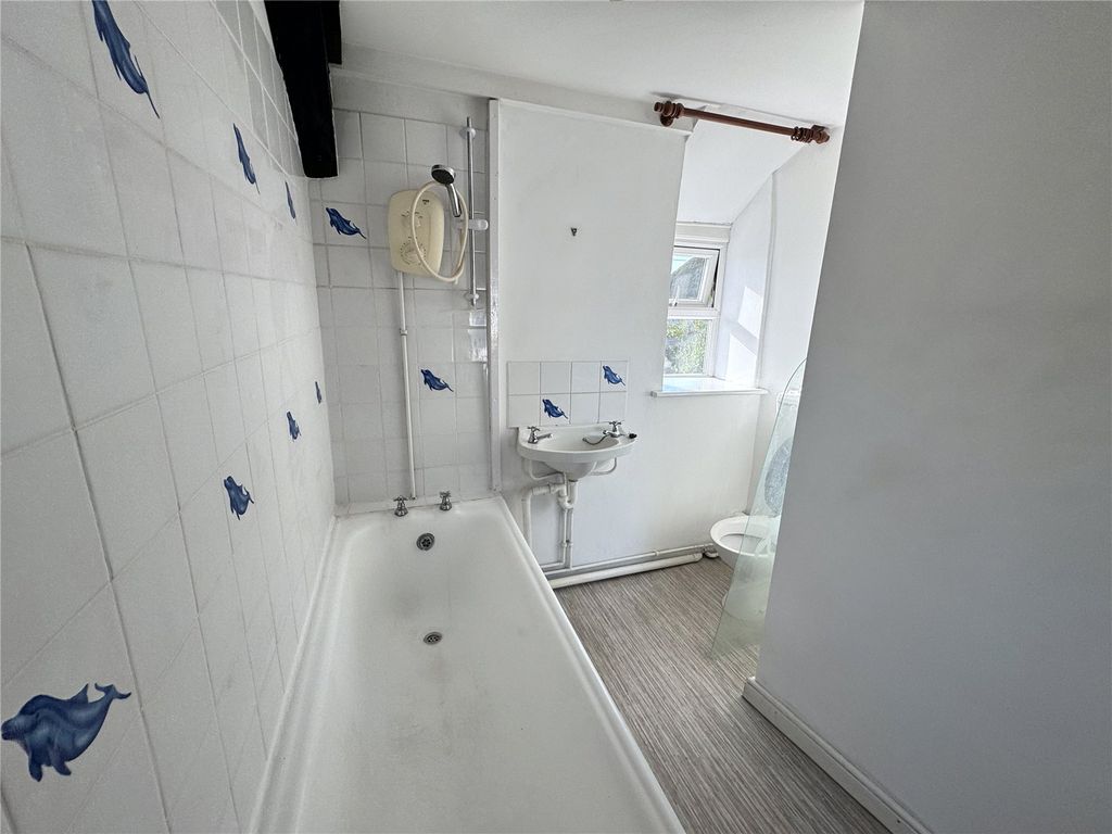 Property photo 3 of 10 Picture No. 02