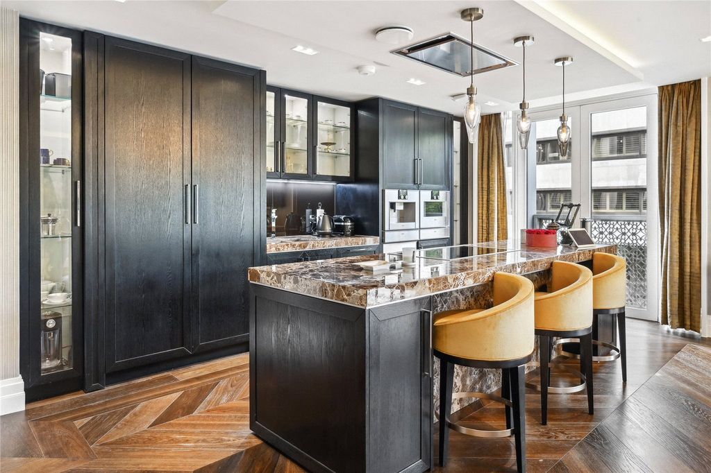 Property photo 2 of 15 Kitchen