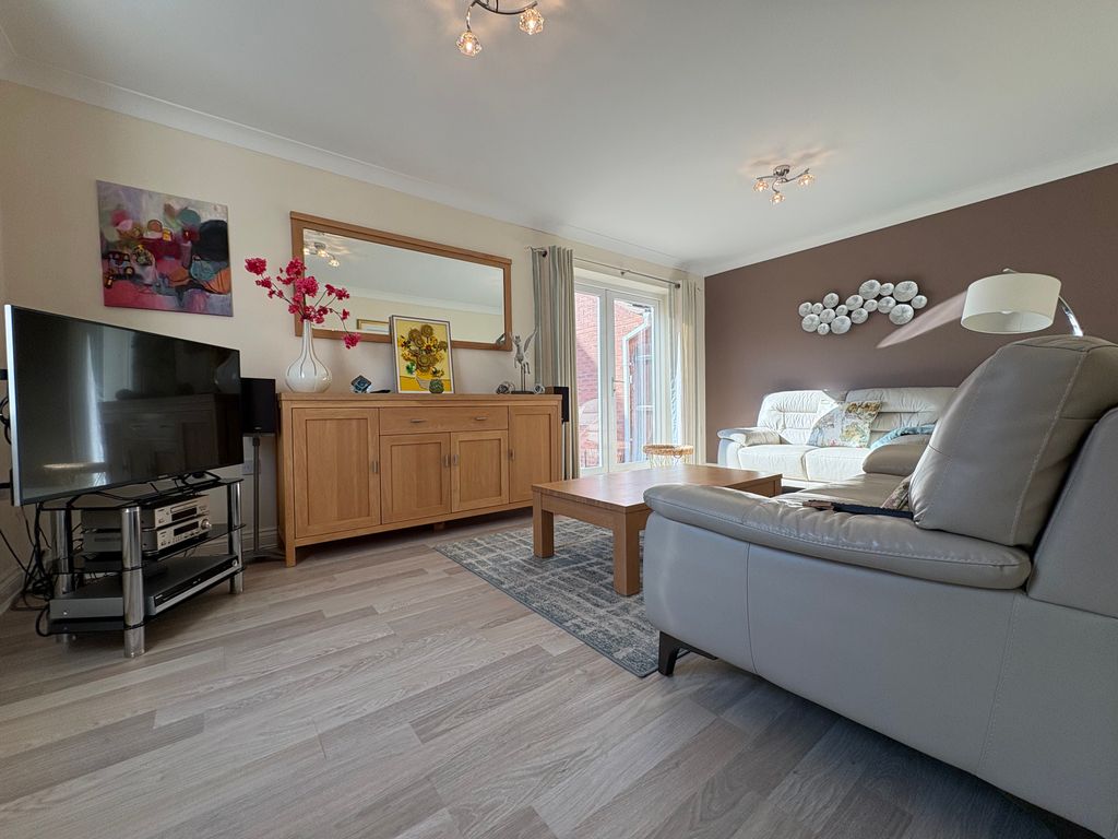 Property photo 3 of 19 Img_7440