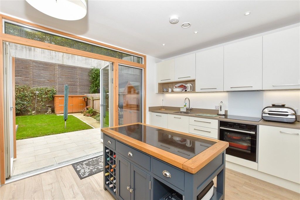 Property photo 1 of 12 Kitchen