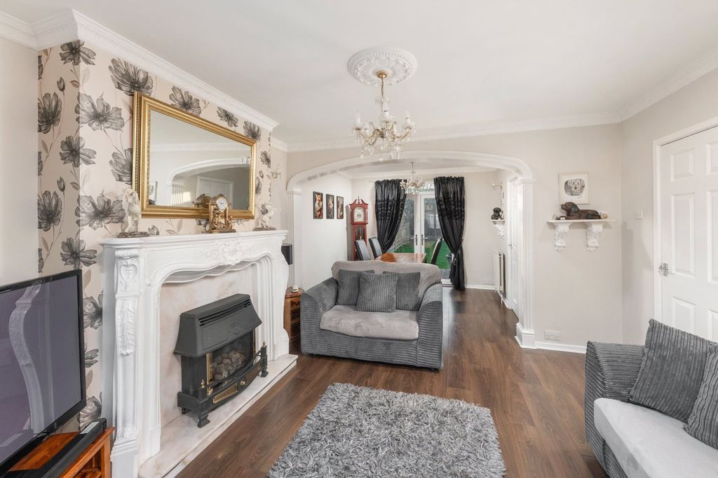 Property photo 2 of 15 Picture No. 02