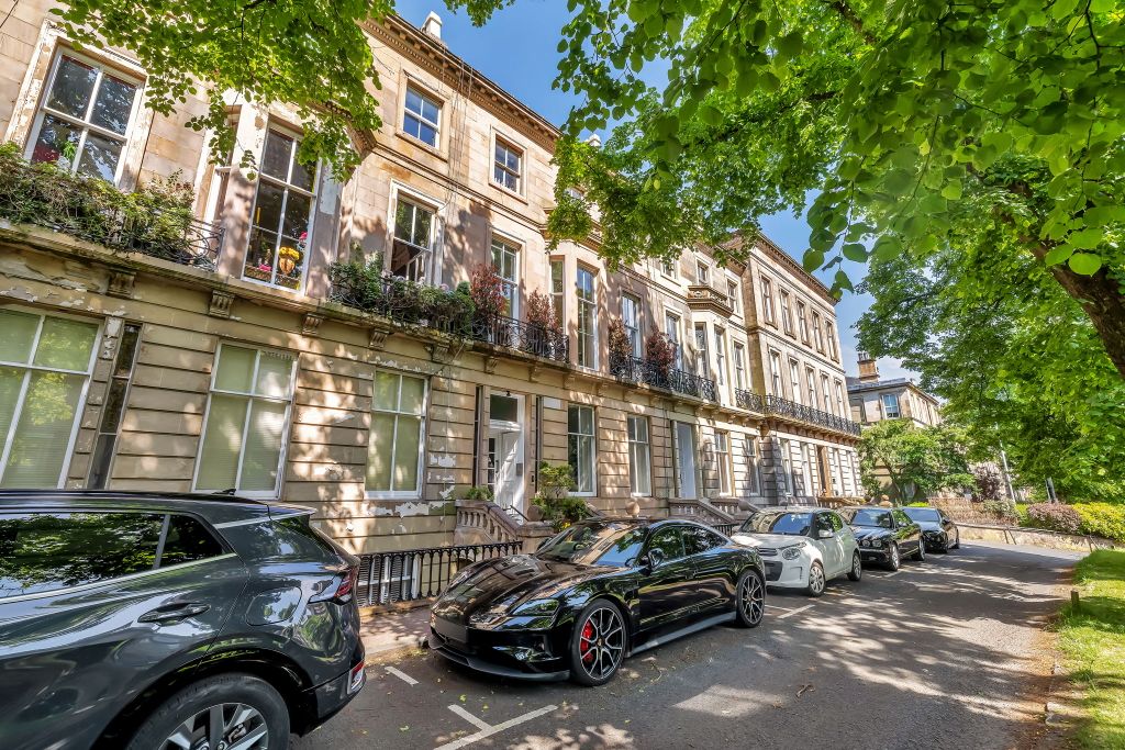 Property photo 1 of 30 7-Web-Or-Mls-3 Buckingham Terrace Flat 11_34