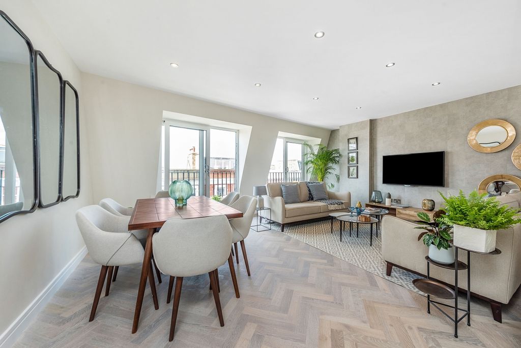 Property photo 1 of 11 10