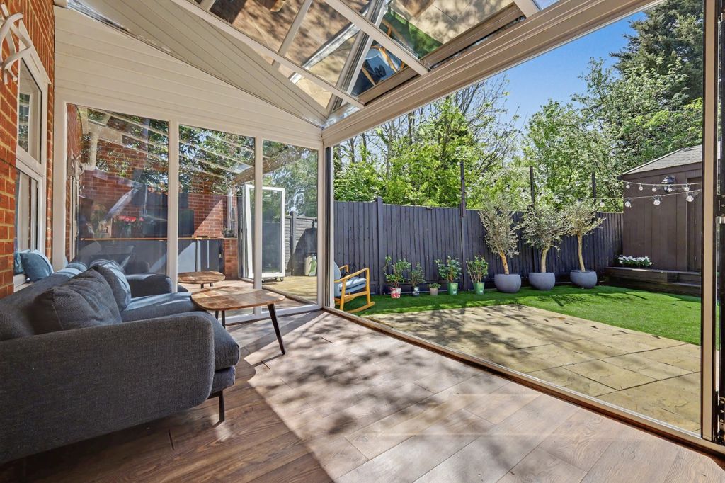 Property photo 2 of 21 4789924